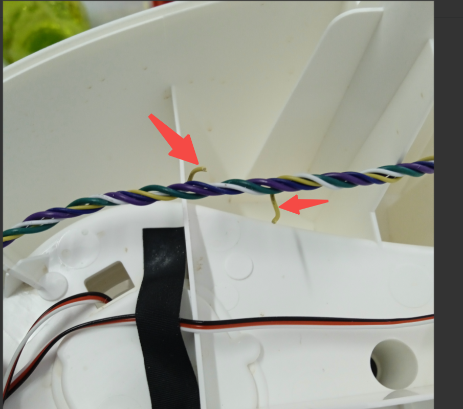 M1 does not turn on, cut the yellow wire inside the main unit.png
